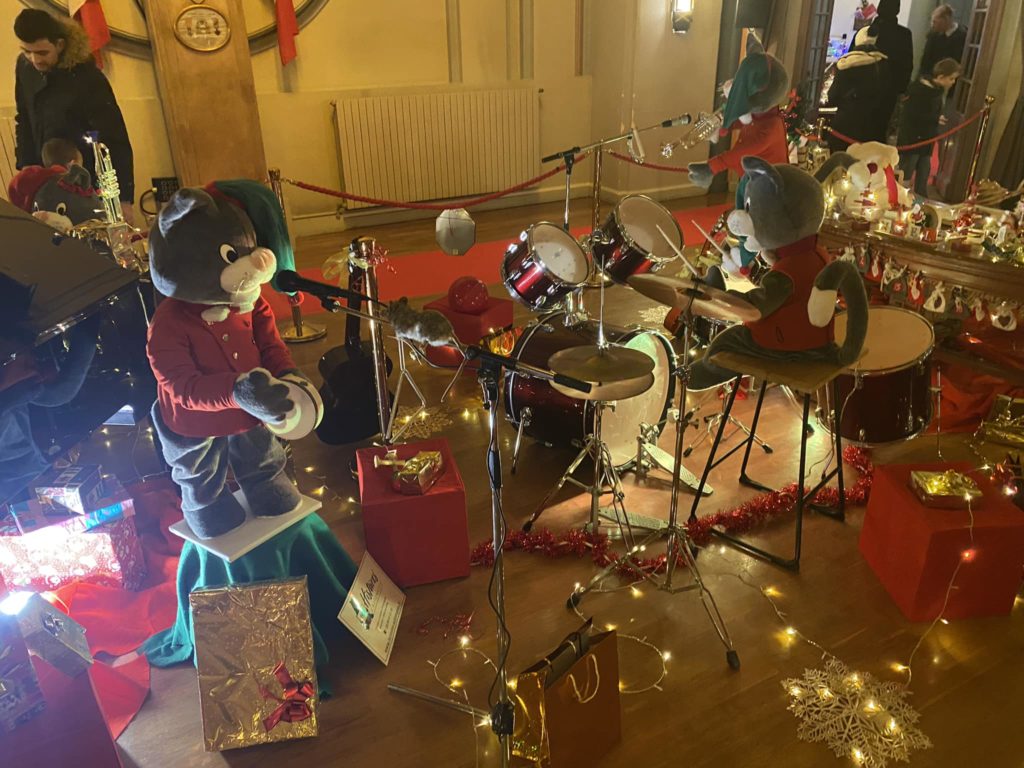 Chats Musiciens Automates- Automates de Noël - Fabrication Location Automates de Noël-Location Décors de Noël avec Automates Musiciens