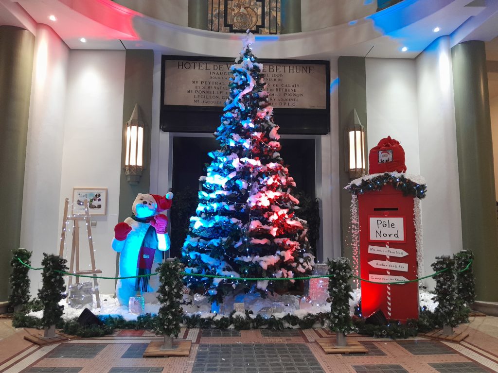 Automates de Noël - Décoration de Noël Mairies et Collectivités avec Automate- Décoration de Noël Mairie-Location de décors de Noël avec automates