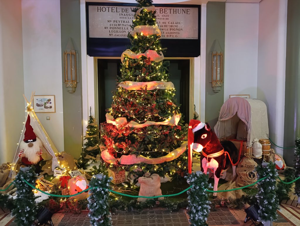 Automates de Noël - Décoration de Noël Mairies et Collectivités avec Automate- Décoration de Noël Mairie-Location de décors de Noël avec automates