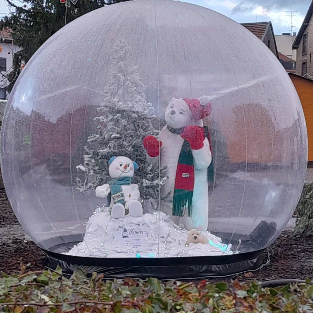 Automates de Noël - Décoration Marchés de Noël Mairies et Collectivités avec Automates- Décoration Marché de Noël de Mairie-Location de décors de Noël avec automates pour marchés de Noël-Location bulles de Noël avec Automates